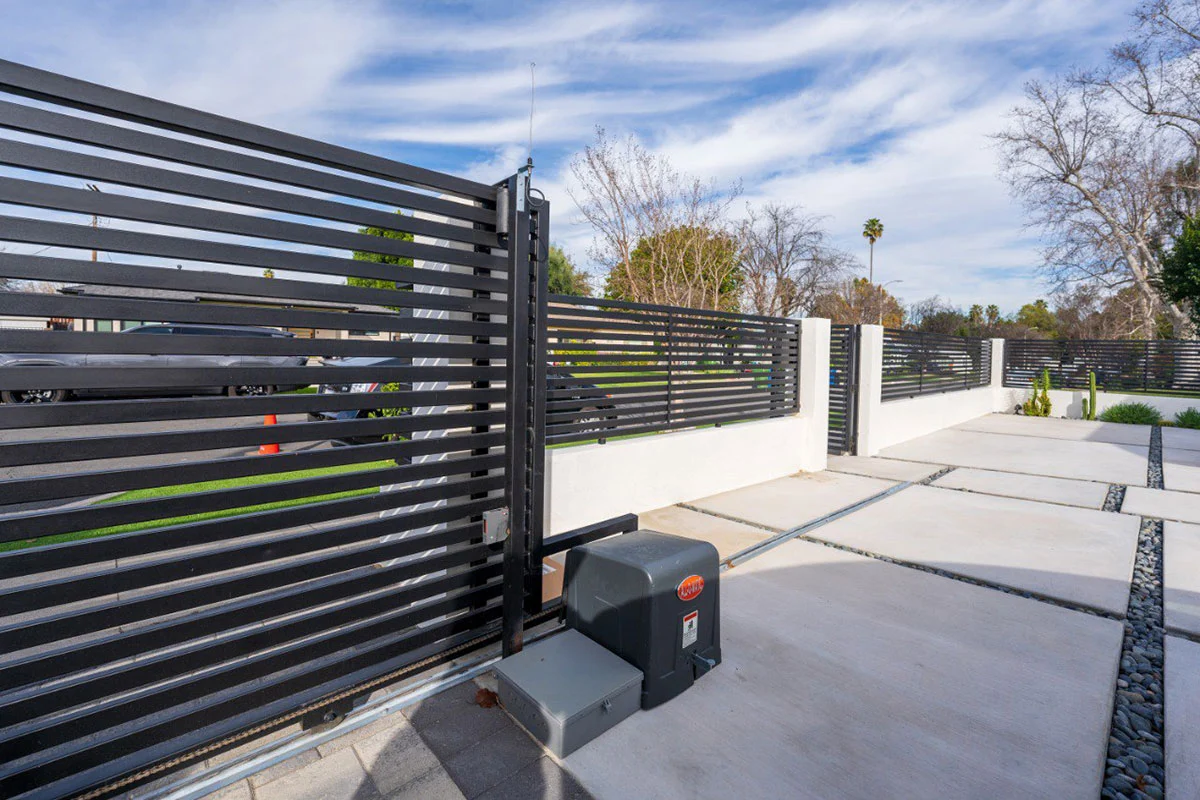 Fences LA: Customize Your Perfect Outdoor Space